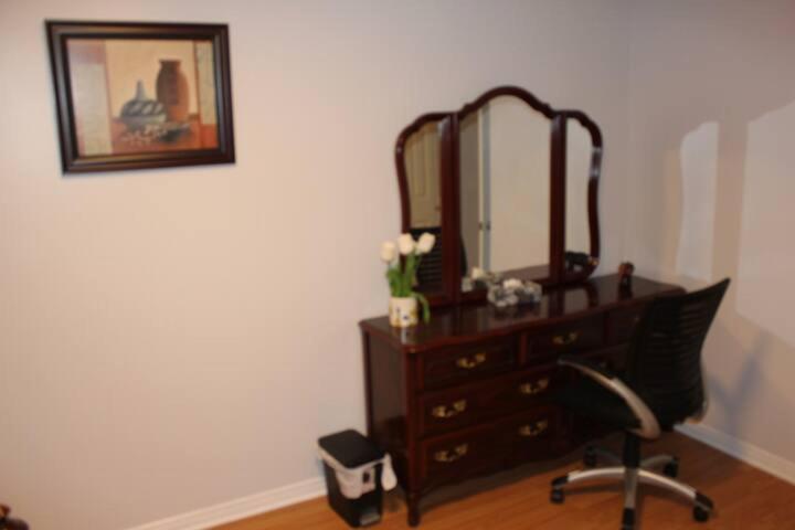 Leila'S Place-Basement Apartment In Private Home Gatineau Luaran gambar